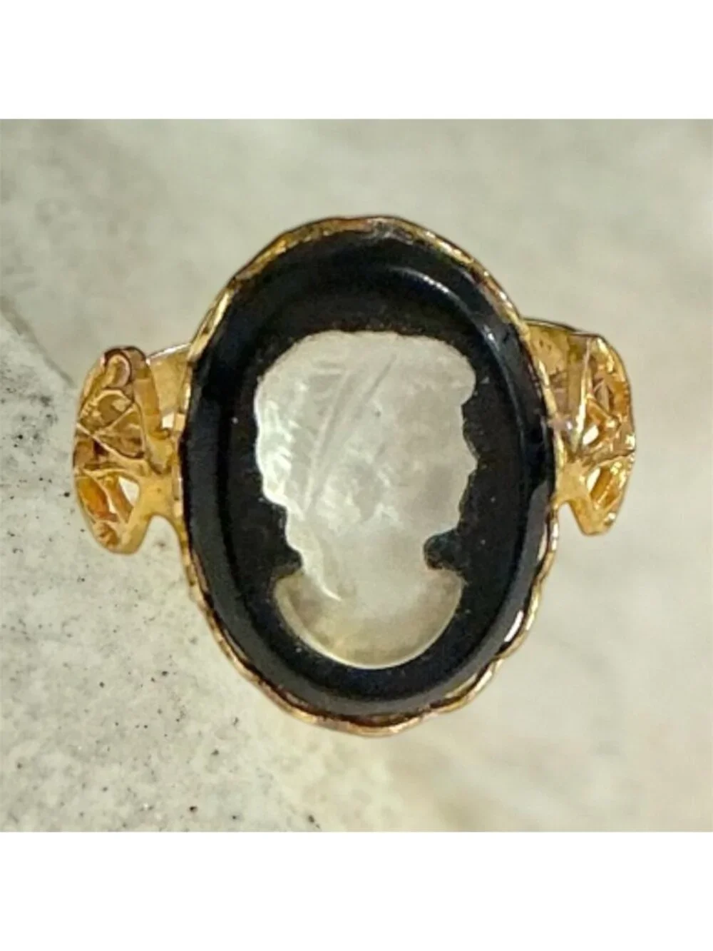 Vintage Mother Of Pearl Cameo Ring Adjustable Gold-Tone Size 8.5